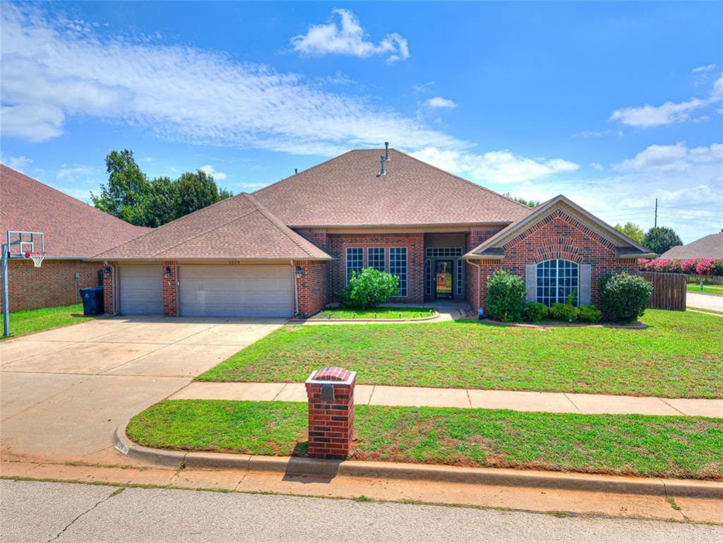 2524 Kingsley Lane, Oklahoma City, OK 73128 Main Photo