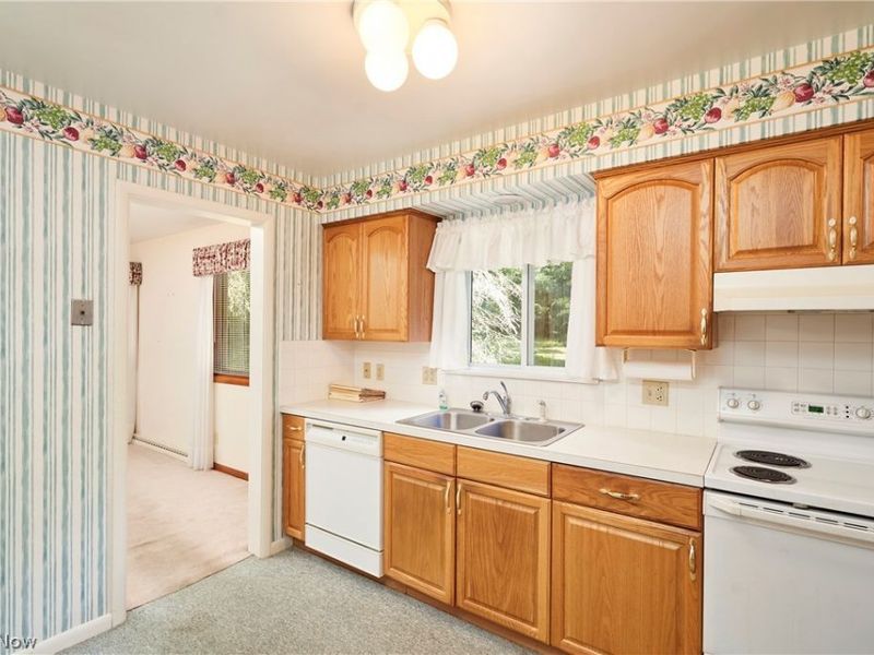 299 W Caston Road, New Franklin, OH 44319 Photo 10