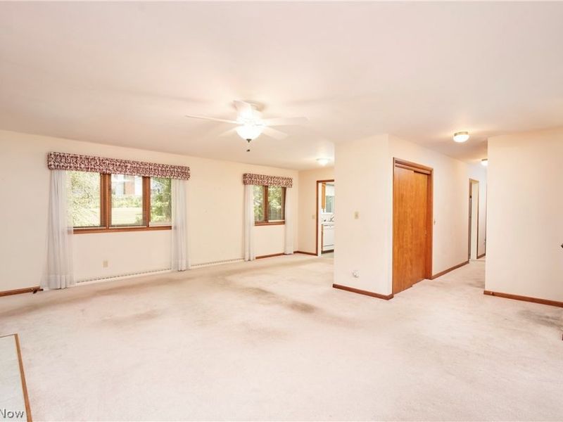 299 W Caston Road, New Franklin, OH 44319 Photo 12