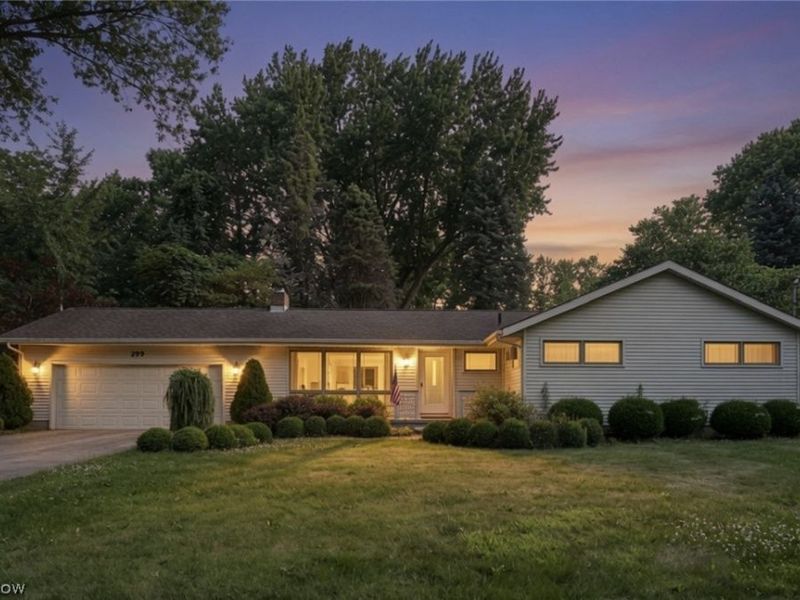 299 W Caston Road, New Franklin, OH 44319 Photo 2