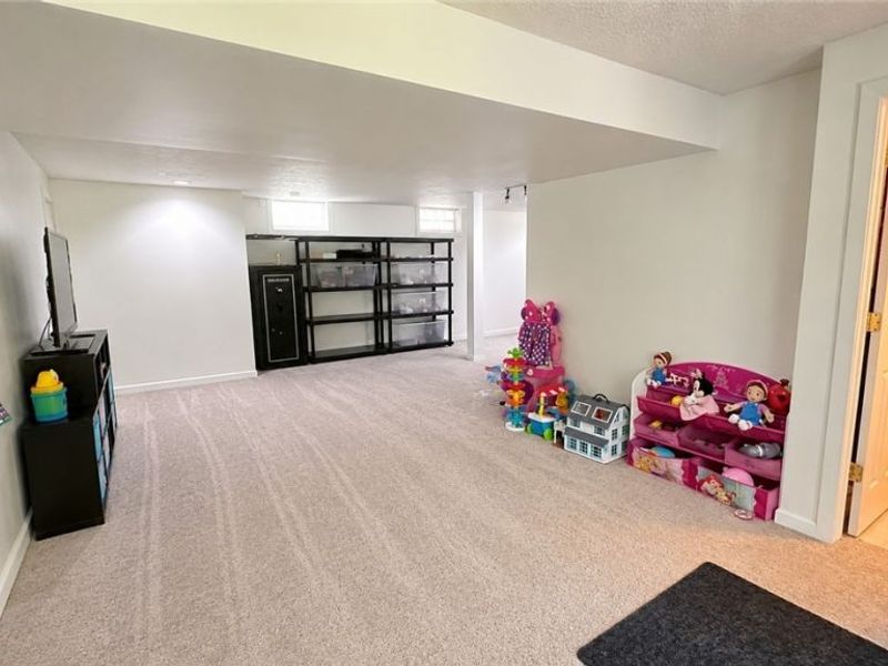 8470 Shadyview Avenue NW, Clinton, OH 44216 Photo 16