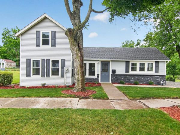 245 E South Street, Hillsdale, MI 49242
