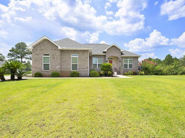 4372 Casa Grande Ct, Milton, FL 32583