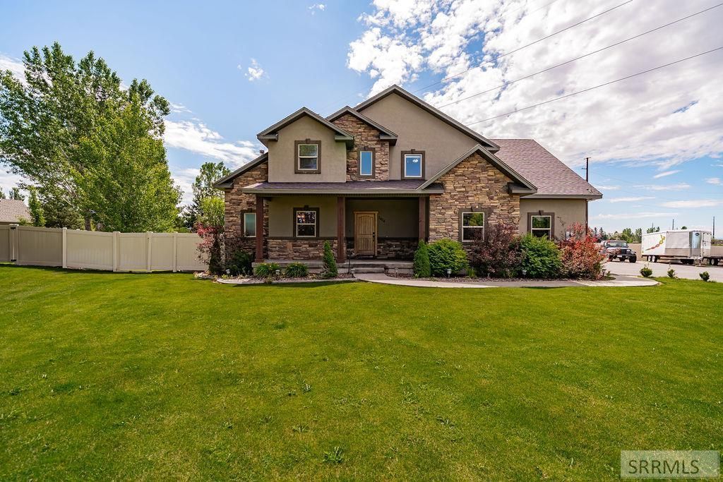 2424 E Timberview Circle, Idaho Falls, ID 83401 Main Photo
