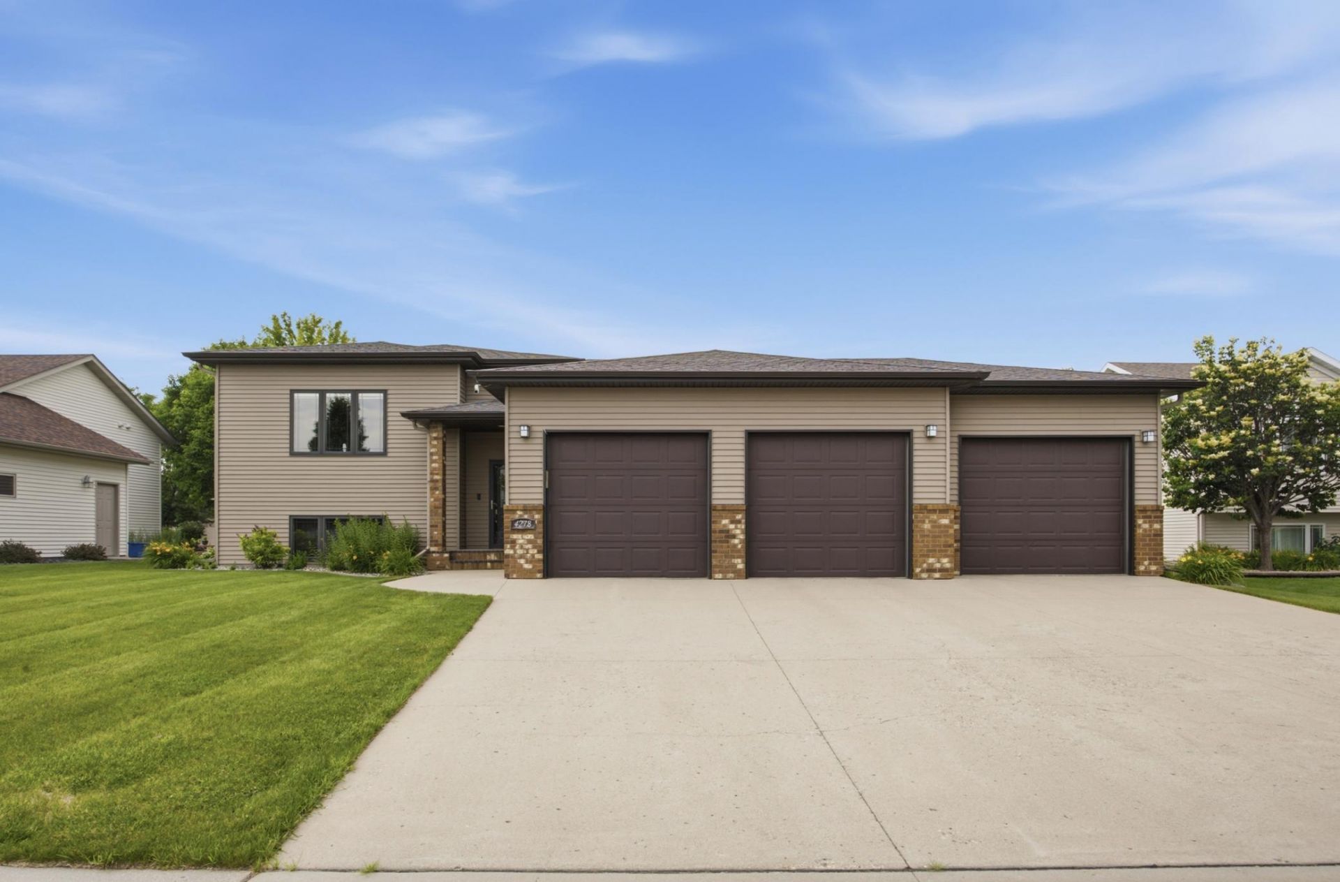 4278 54th Street S, Fargo, ND 58104 Main Photo
