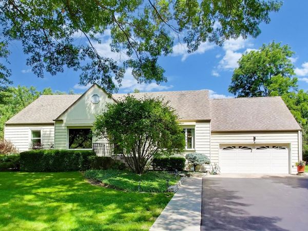 103 Cottonwood Road , Northbrook, IL 60062