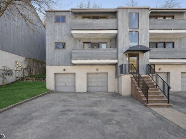 27 Espy Rd, Unit 7, Caldwell, NJ 07006