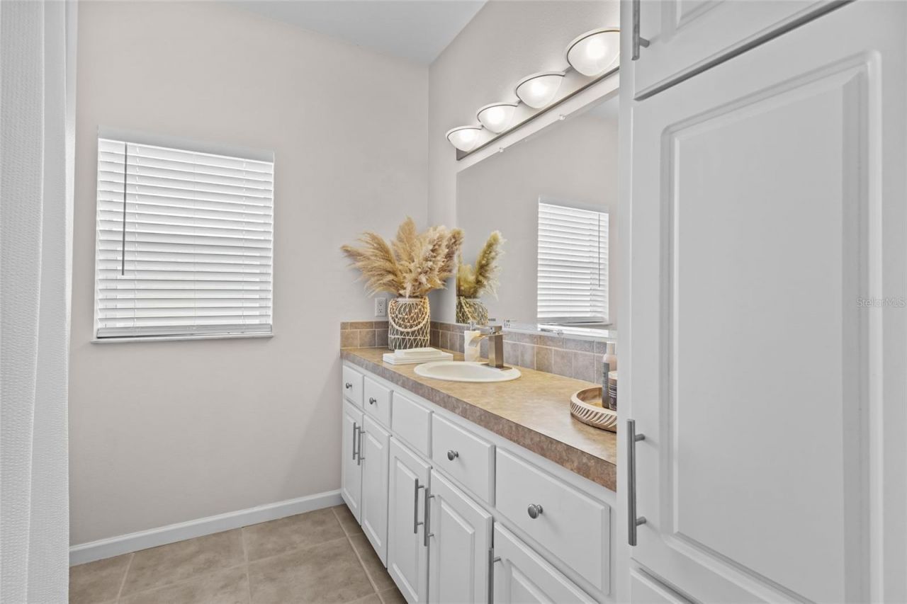 1710 Indiana Avenue , Bradenton, FL 34207 Photo