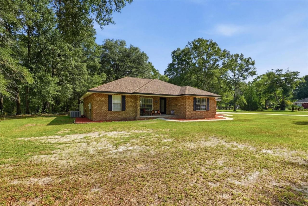 201 SW Thistlewood Lane, Fort White, FL 32038 Photo
