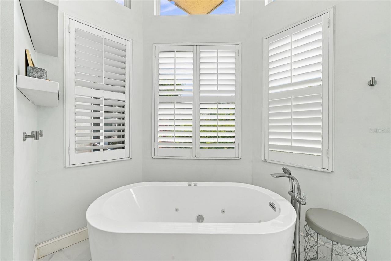 3526 Fair Oaks Lane, Longboat Key, FL 34228 Photo