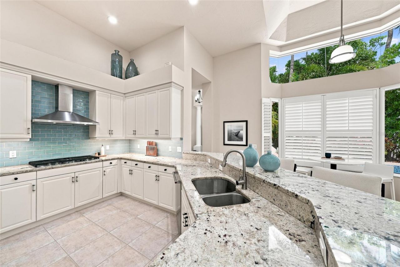 3526 Fair Oaks Lane, Longboat Key, FL 34228 Photo