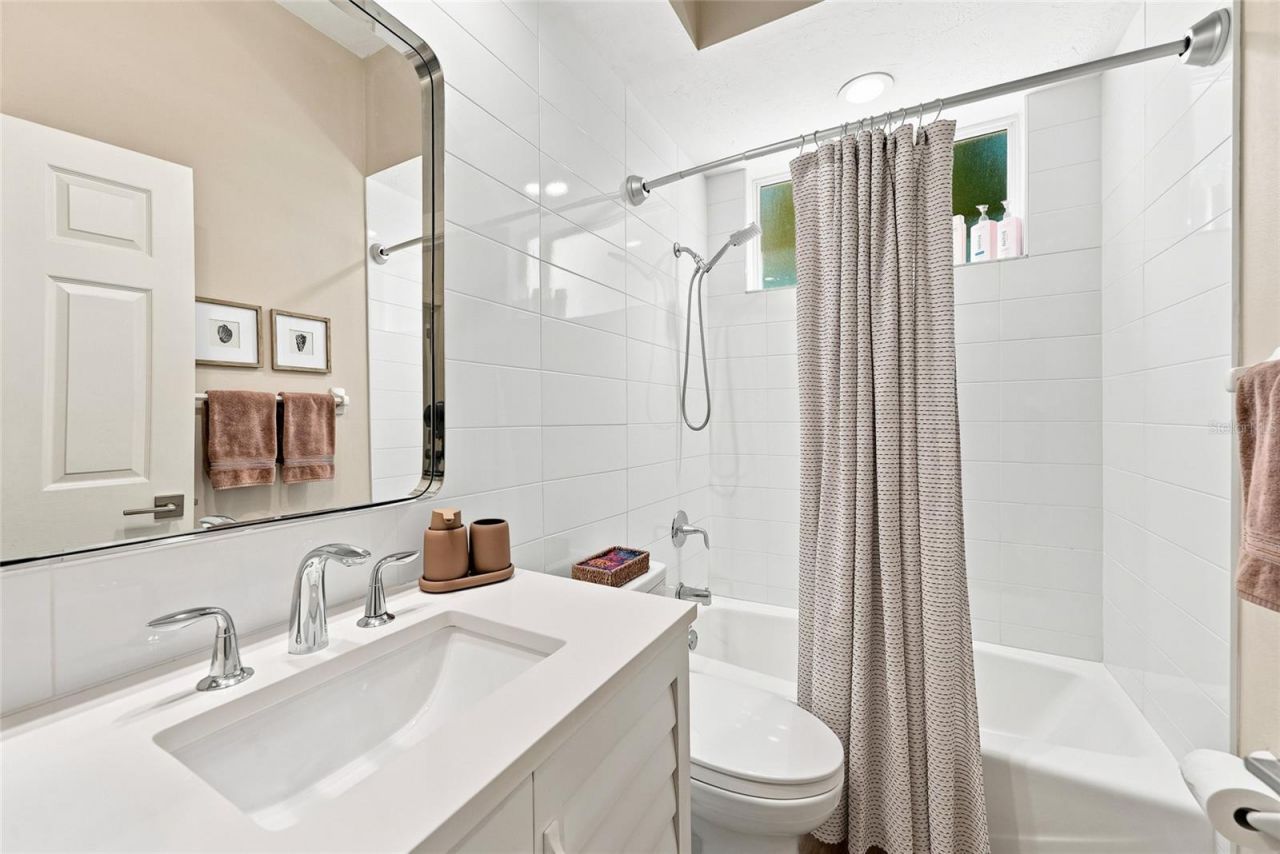 3526 Fair Oaks Lane, Longboat Key, FL 34228 Photo