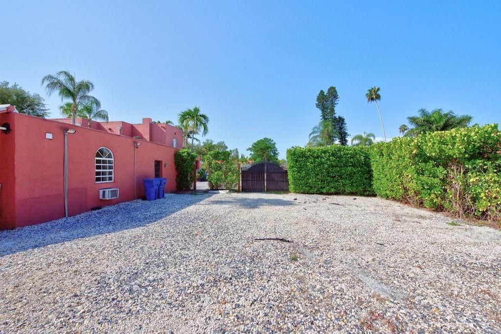 7810 Senrab Drive , Bradenton, FL 34209 Photo