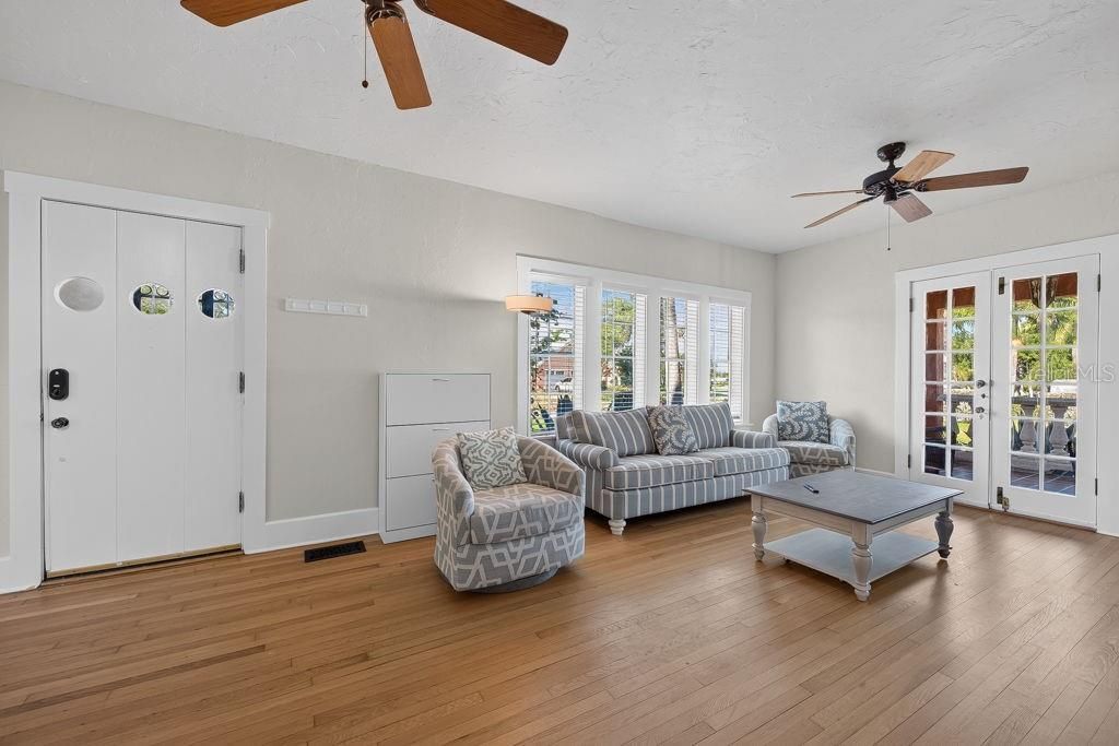 7810 Senrab Drive , Bradenton, FL 34209 Photo