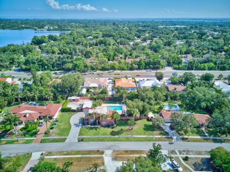 7810 Senrab Drive , Bradenton, FL 34209 Photo