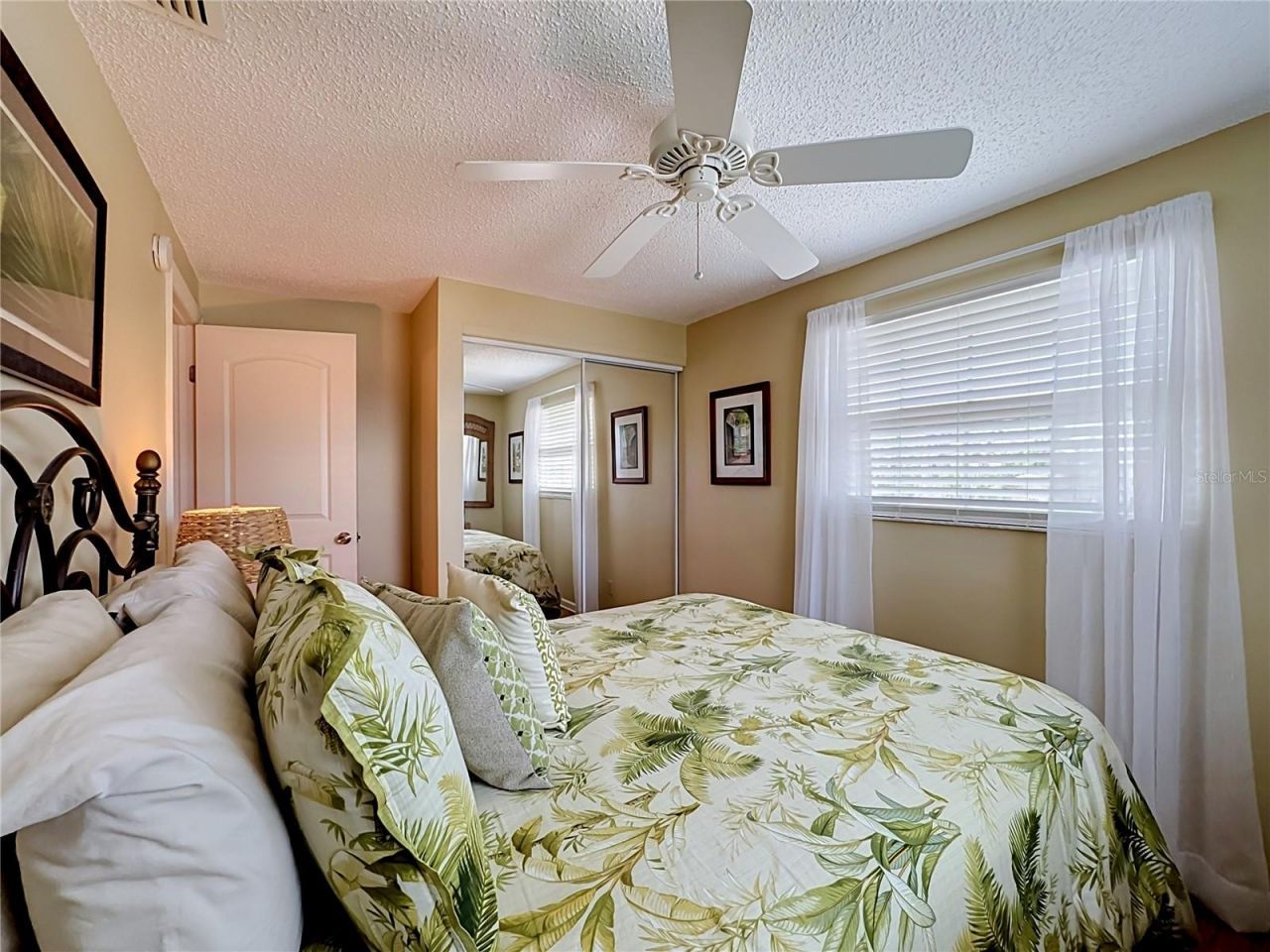 202 Peacock Lane, Unit A, Holmes Beach, FL 34217 Photo