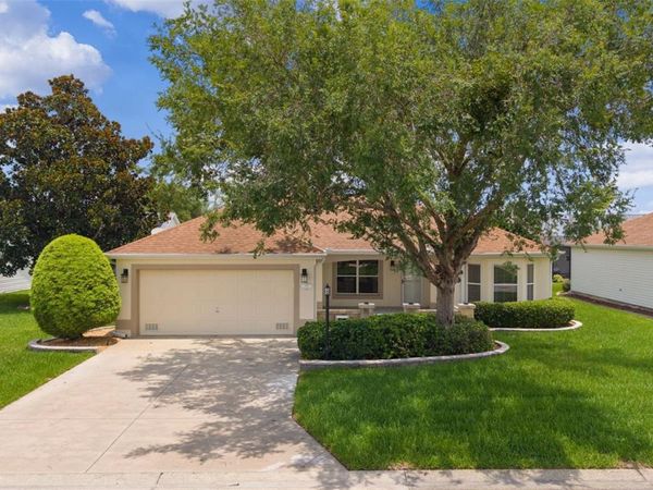 1213 EL ESPARZA LANE , LADY LAKE, FL 32159