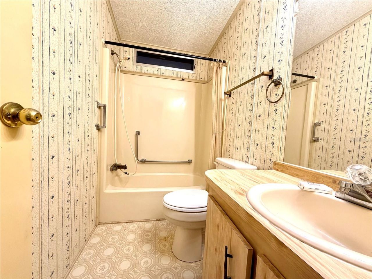 3014 Rainbow Road , Tavares, FL 32778 Photo