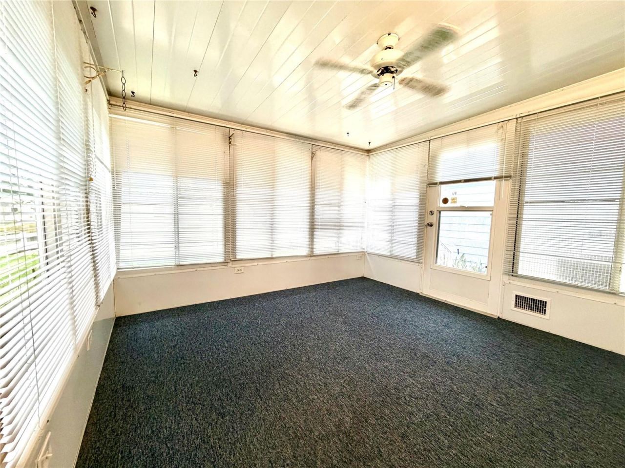 3014 Rainbow Road , Tavares, FL 32778 Photo