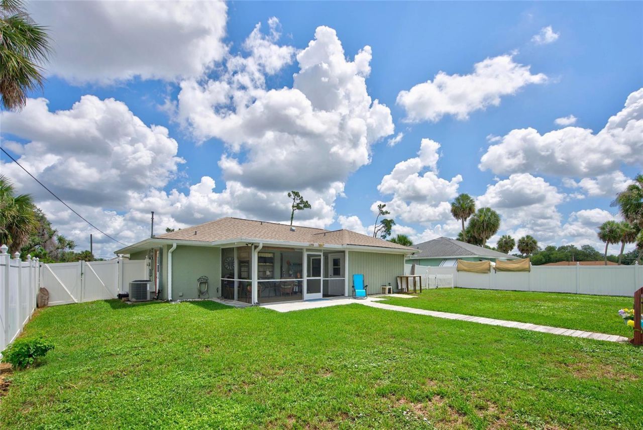 1253 Fleetwood Drive Nw, Port Charlotte, FL 33948 Photo