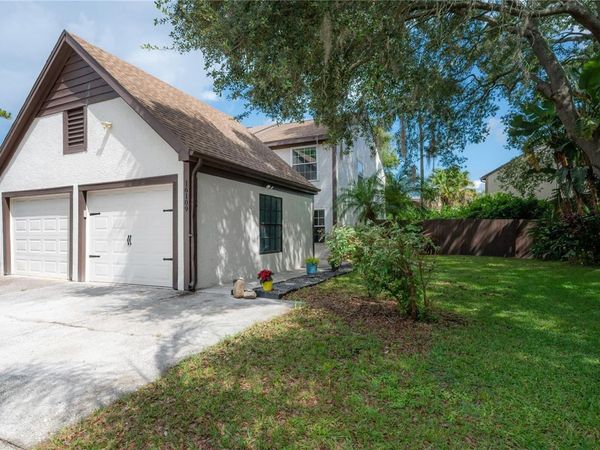 16109 DAWNVIEW DRIVE , TAMPA, FL 33624