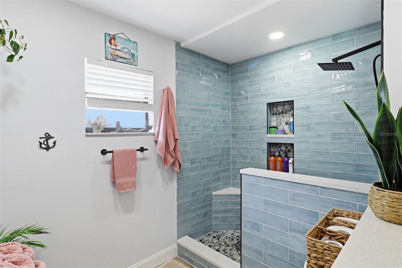 5728 Seabreeze Drive, Port Richey, FL 34668 Photo