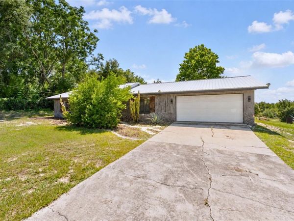 37149 GRAYS AIRPORT ROAD, LADY LAKE, FL 32159