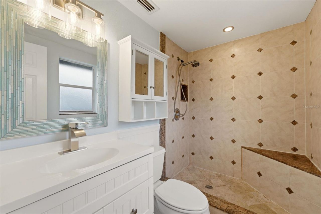 4731 Atlantic Avenue, Sarasota, FL 34233 Photo