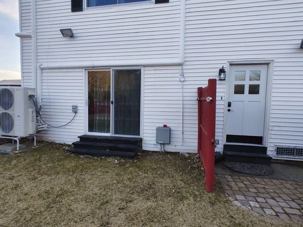 182 Plaistow Street, Unit 1, Plaistow, NH 03865