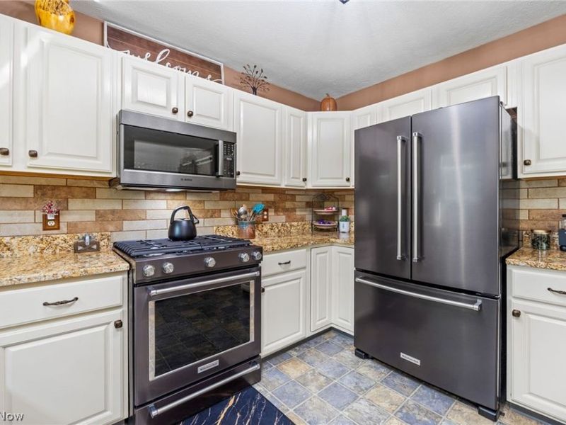 156 Halifax Lane , Medina, OH 44256 Photo 9