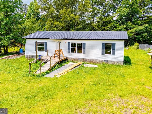 33 Holiday Drive, Carrollton, GA 30116