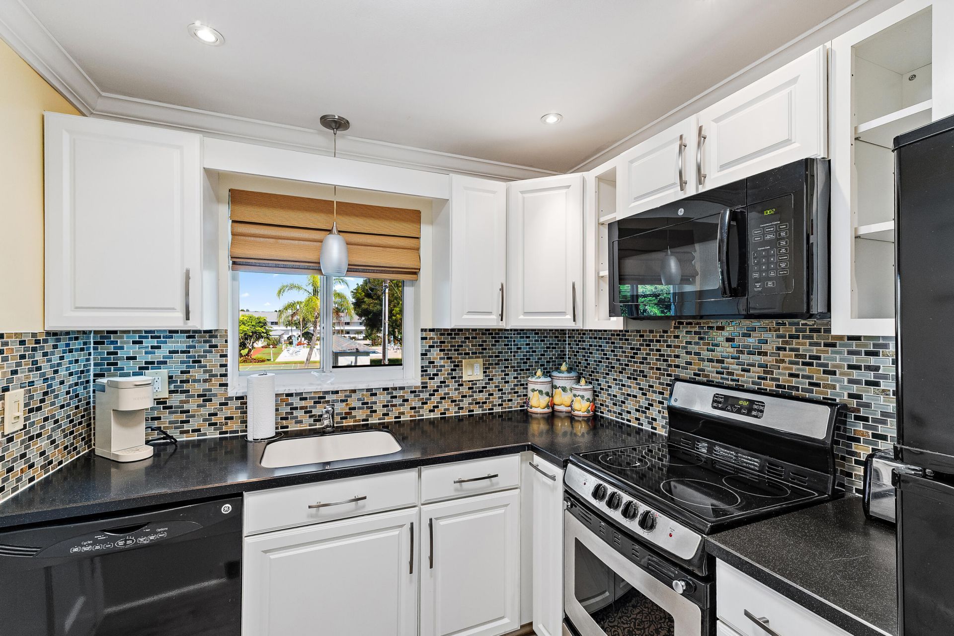 4 Westwood Avenue, Jupiter, FL 33469 Photo