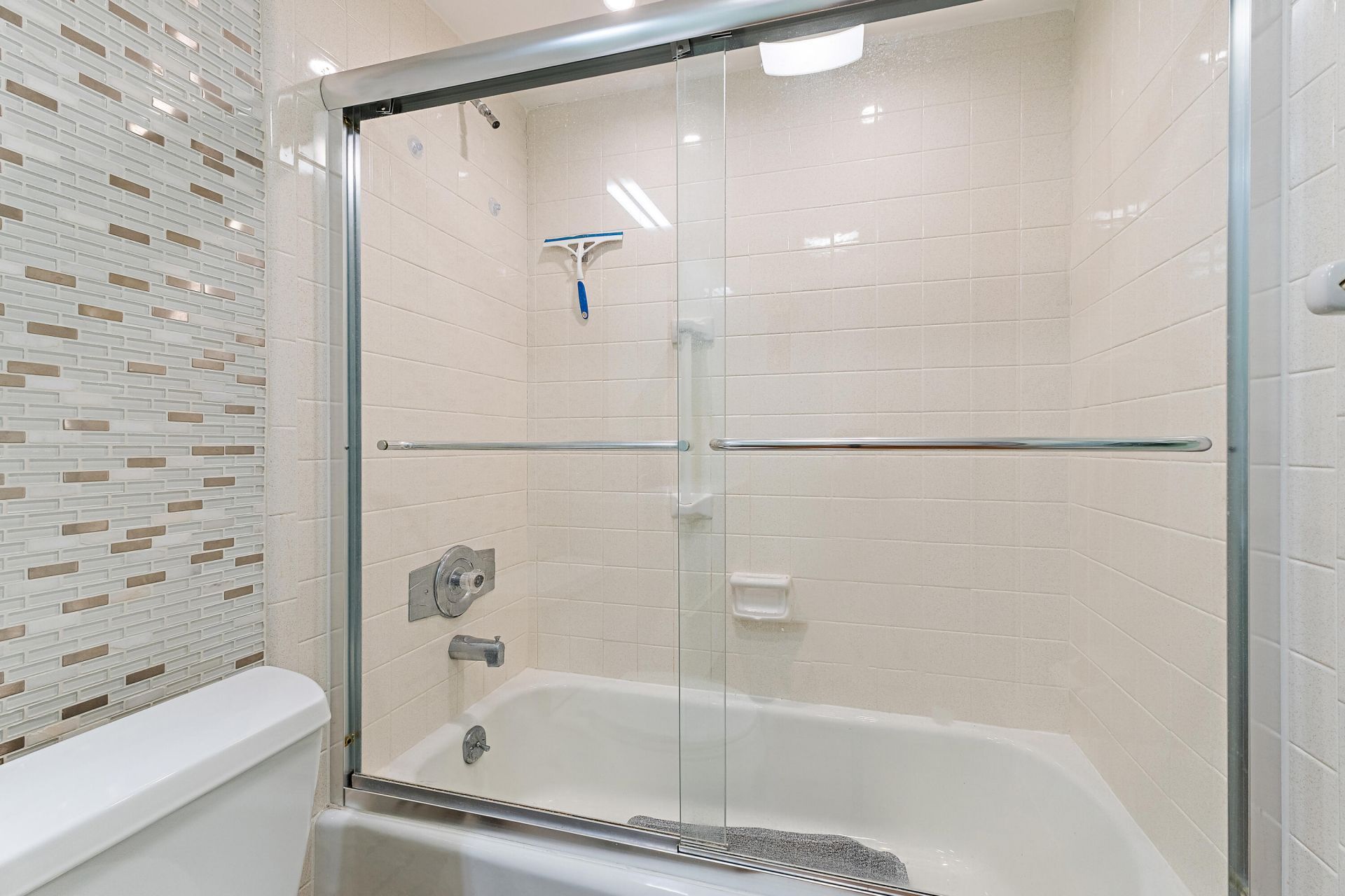4 Westwood Avenue, Jupiter, FL 33469 Photo
