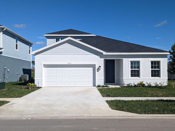 10579 SW Vasari Way, Port St. Lucie, FL 34987