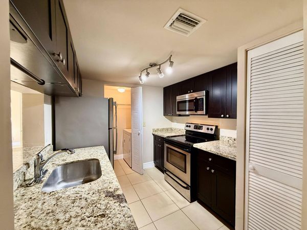 9901 Westview Drive, Unit 324, Coral Springs, FL 33076