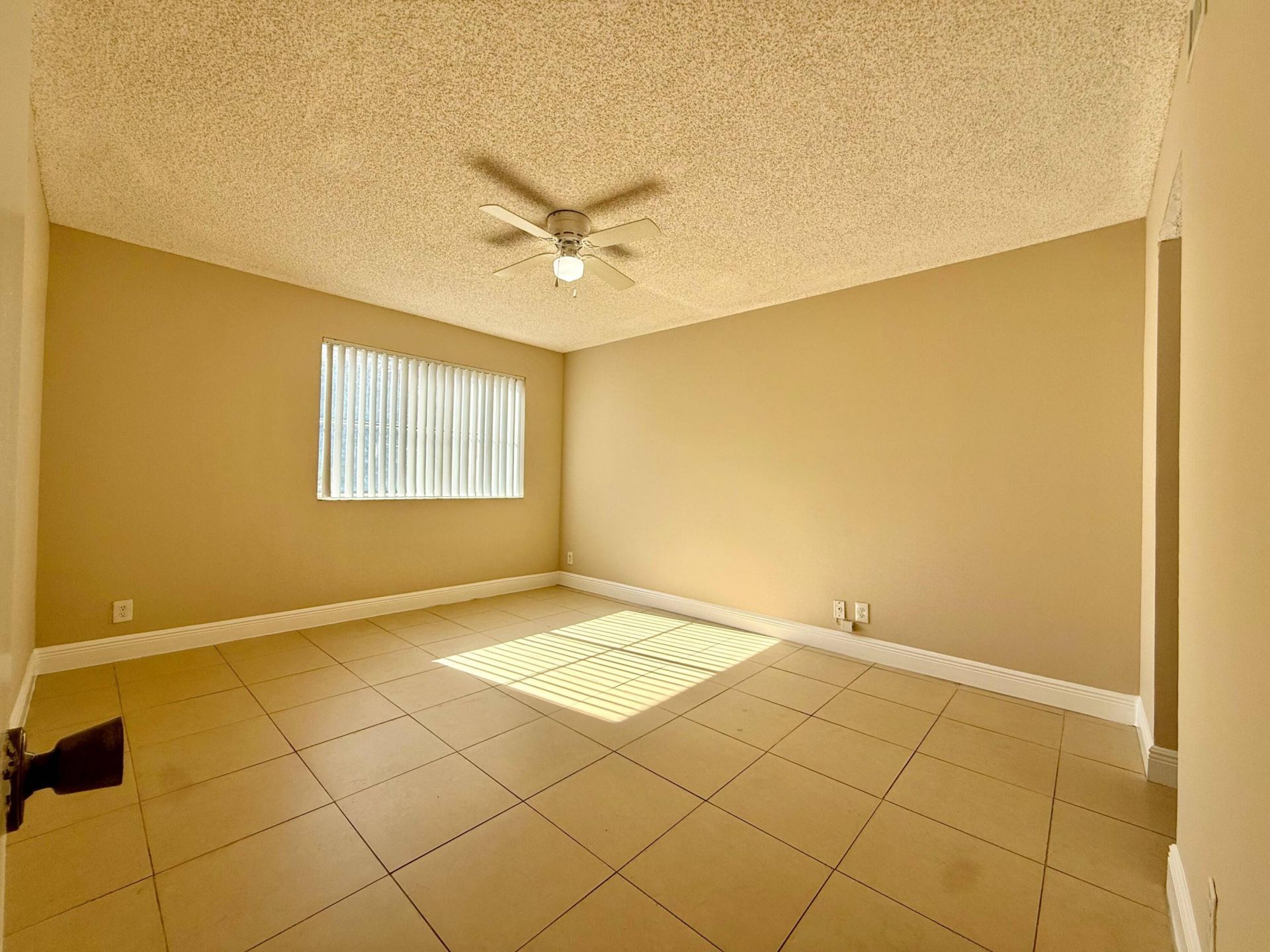 9901 Westview Drive, Unit 324, Coral Springs, FL 33076 Photo