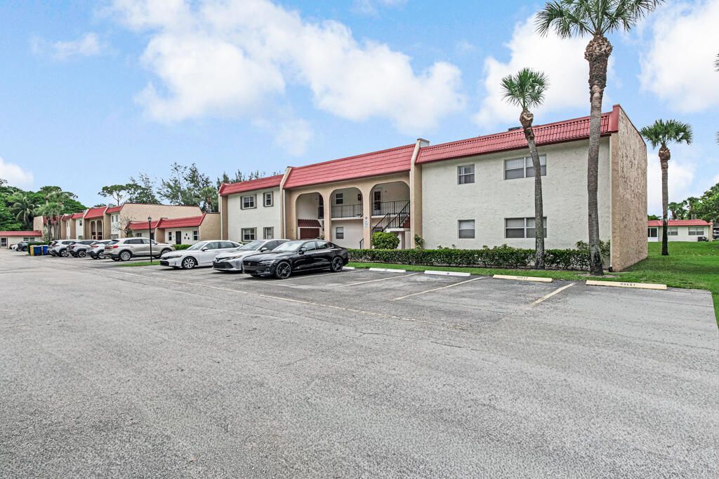 216 Lake Dora Drive, West Palm Beach, FL 33411 Photo