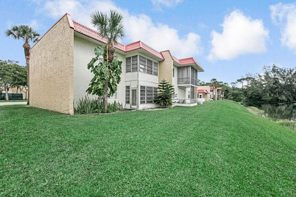 216 Lake Dora Drive, West Palm Beach, FL 33411 Photo