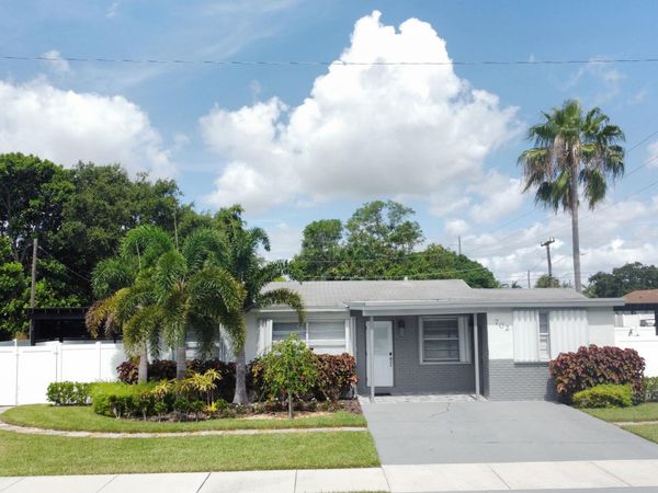 702 SW 1st Street, Delray Beach, FL 33444
