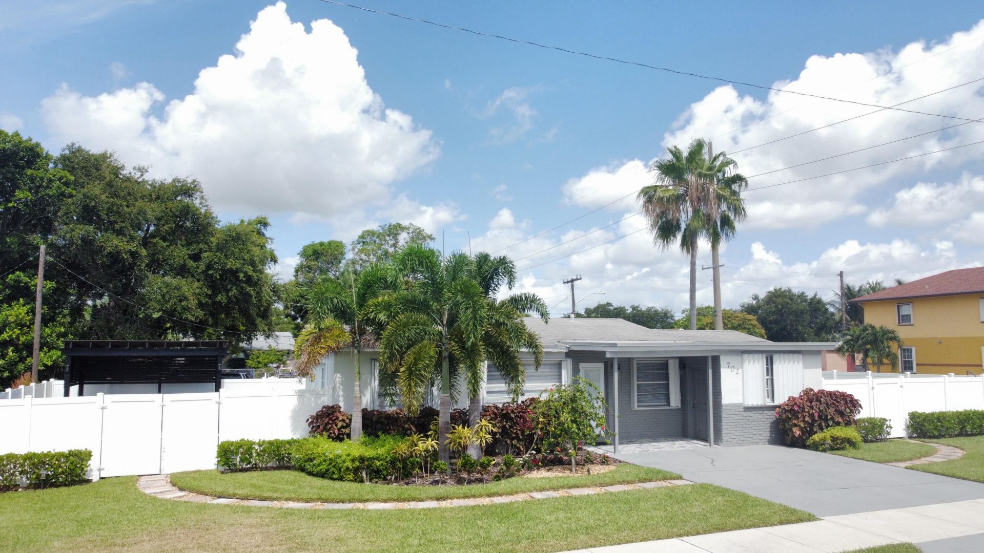 702 SW 1st Street, Delray Beach, FL 33444 Photo