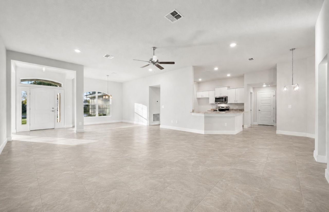2807 E Louise Circle, Port Saint Lucie, FL 34953 Photo