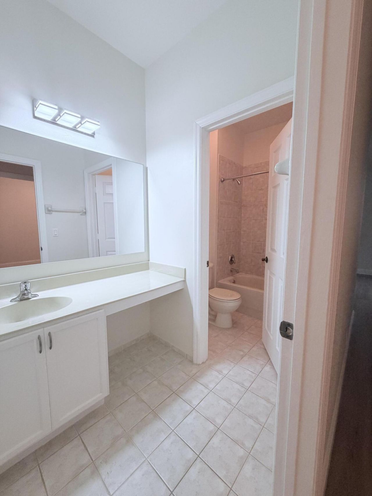 154 Village Boulevard, Unit E, Tequesta, FL 33469 Photo