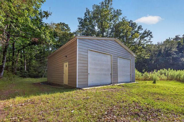 67 Freeman Lane Photo 4