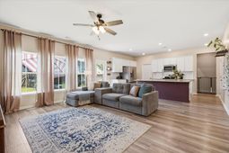 2110 Longhorn Lane photo 4