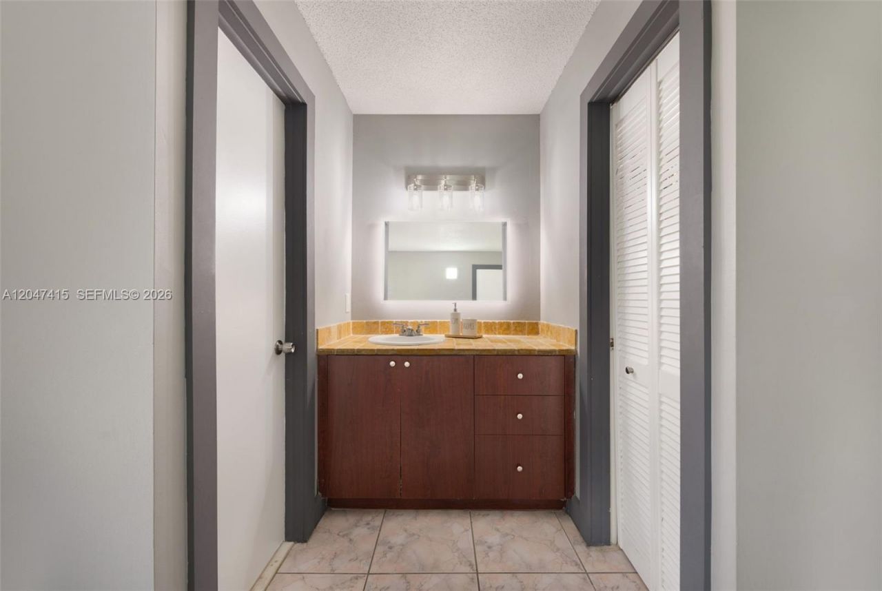1300 SW 122nd Ave , Unit 411B-2, Miami, FL 33184 Photo