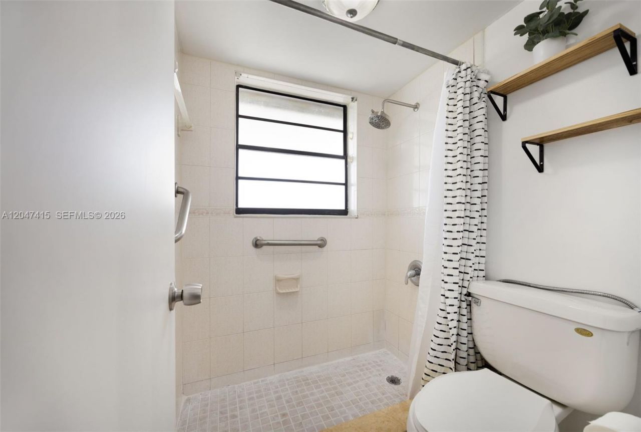 1300 SW 122nd Ave , Unit 411B-2, Miami, FL 33184 Photo