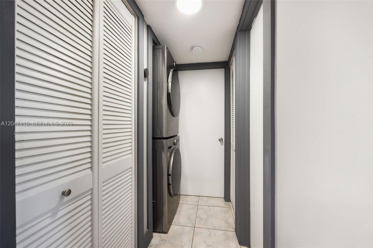 1300 SW 122nd Ave , Unit 411B-2, Miami, FL 33184 Photo