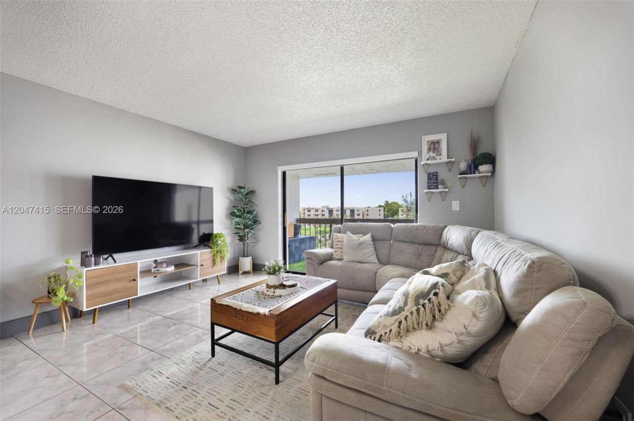 1300 SW 122nd Ave , Unit 411B-2, Miami, FL 33184 Photo