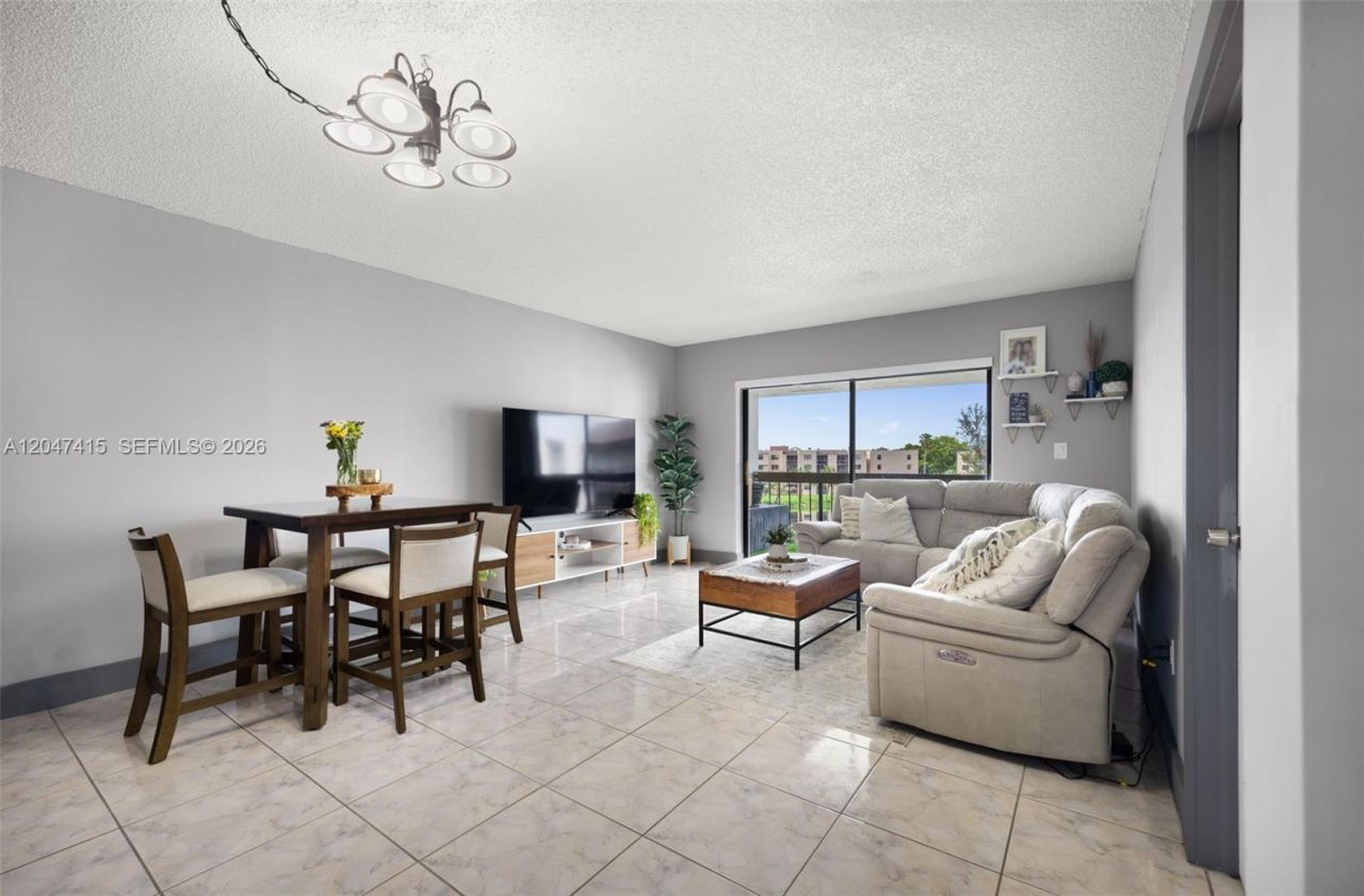 1300 SW 122nd Ave , Unit 411B-2, Miami, FL 33184 Photo