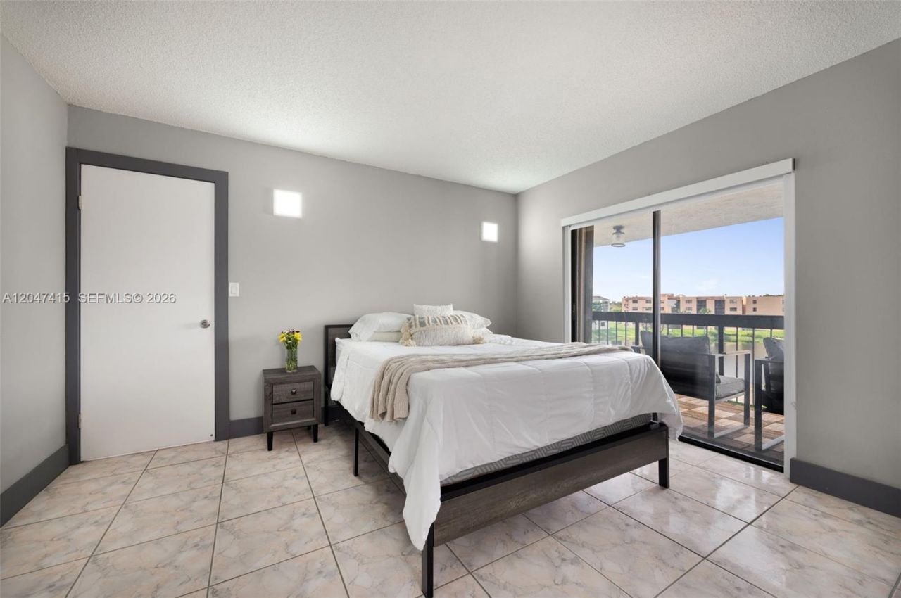 1300 SW 122nd Ave , Unit 411B-2, Miami, FL 33184 Photo